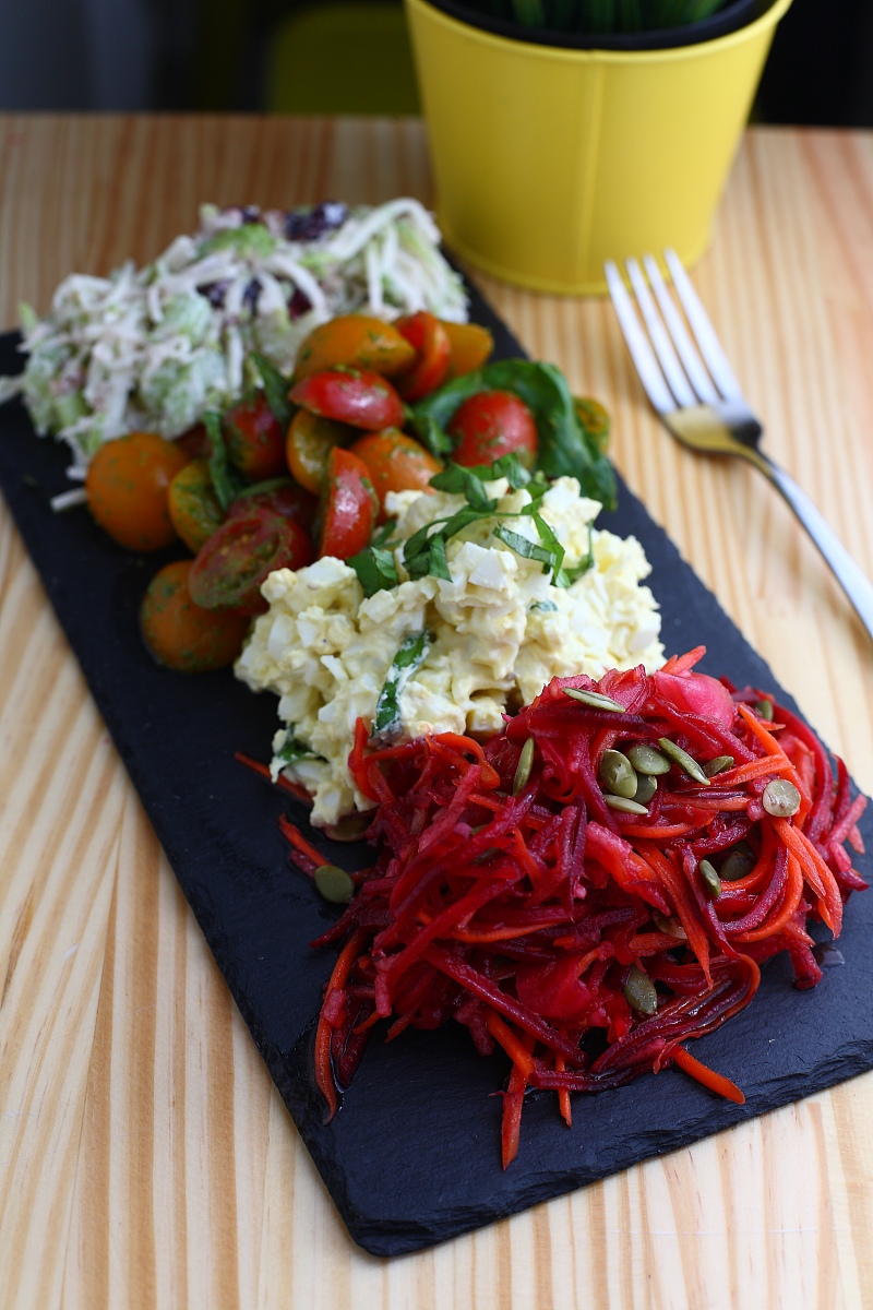 白色甜品店取名灵感：云朵蛋糕、雪山冰淇淋等创意名称