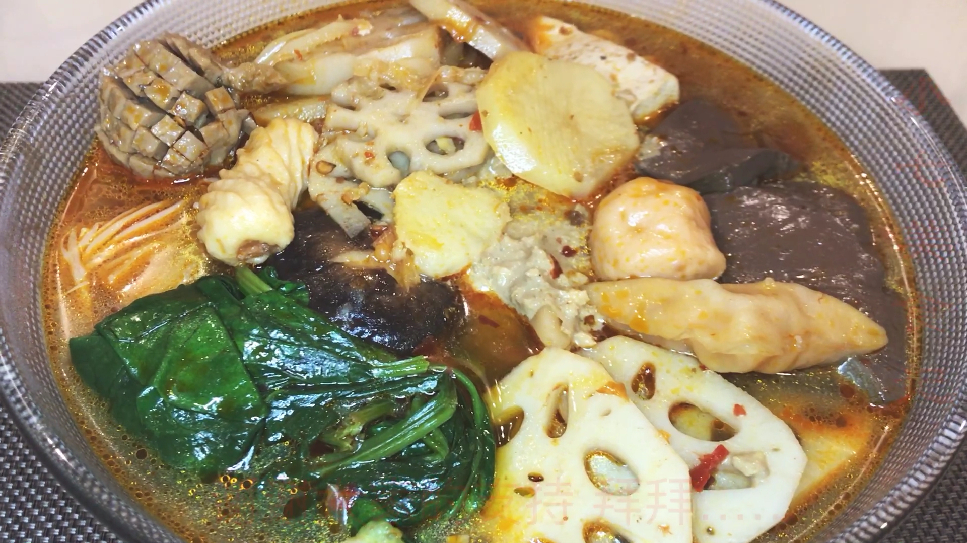 麻辣烫的家常做法,味道正宗又简单,吃了还想吃!