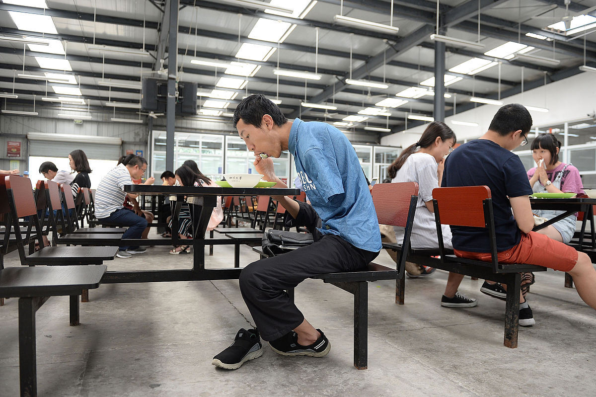 王者荣耀如何打到无双王者？