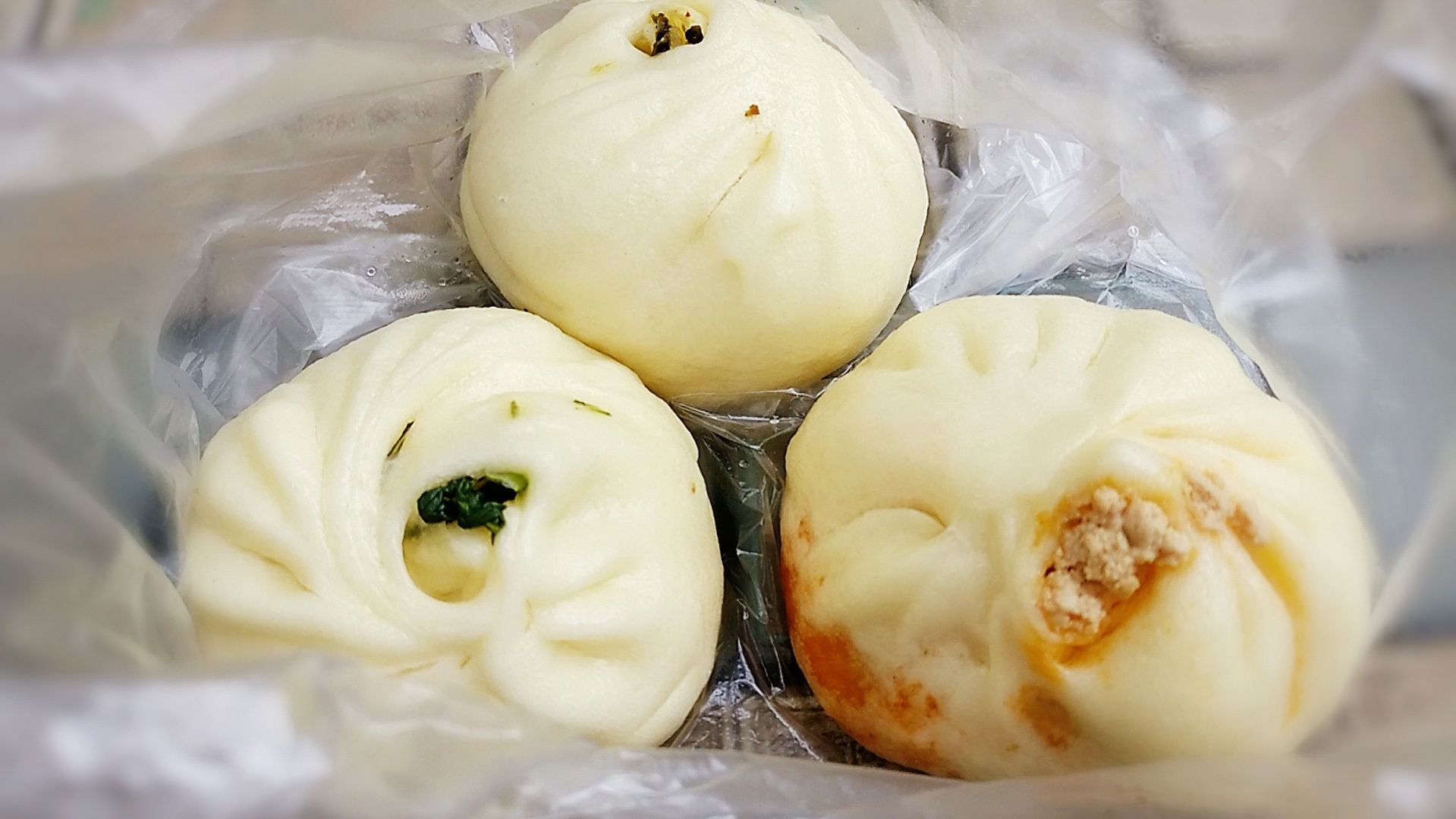 家常菜做成的包子馅,三个包子就是三道菜