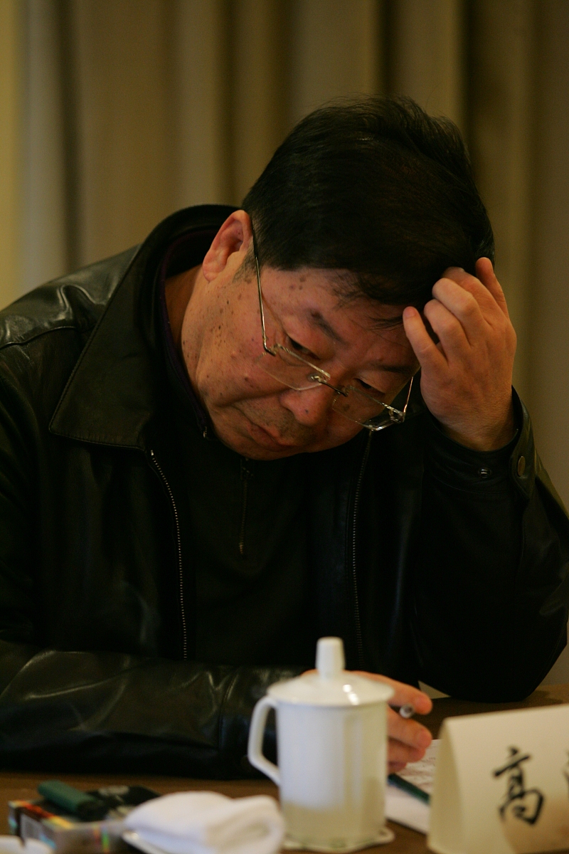 2010年4月8日,杭州,长篇电视连续剧《中国故事》(暂名)剧本研讨会.***