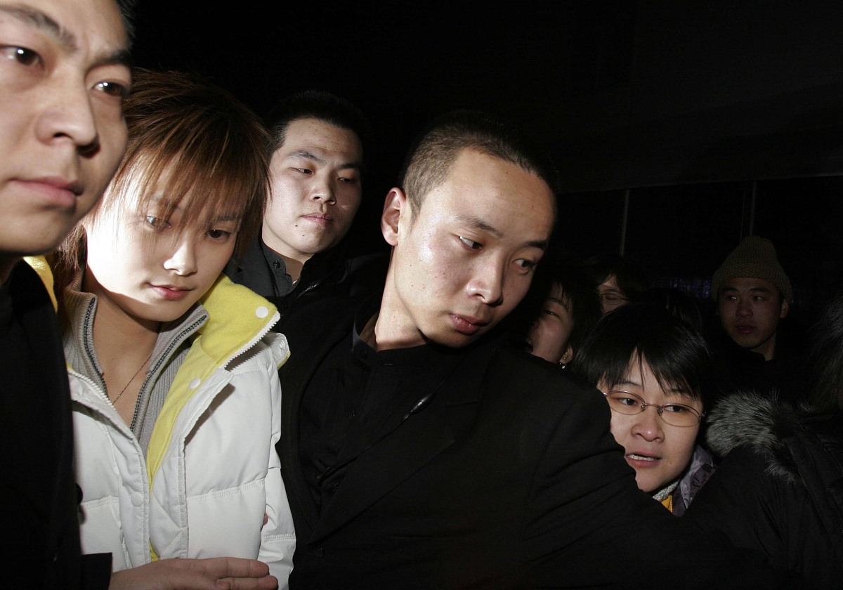 2006年1月6日,北京,"下载2005sohu全明星盛典"隆重举行.李宇春由众多