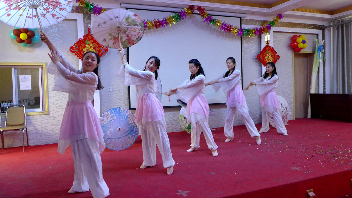 军民联欢会主持词