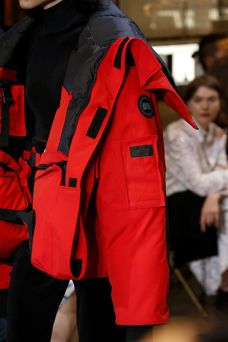 7月3日,巴黎,2016秋冬巴黎高定时装周:vetements 品牌秀场.***_***par