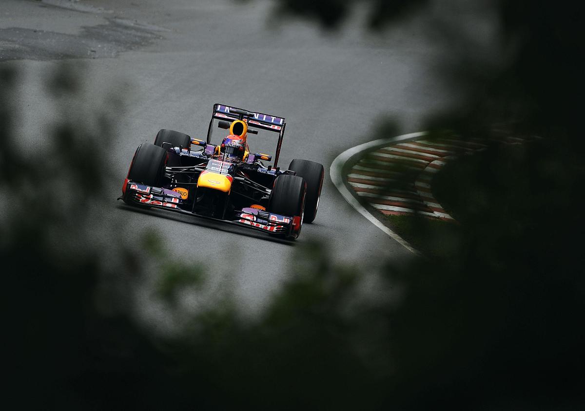 Arduino 避障智能车实验报告 (含代码)