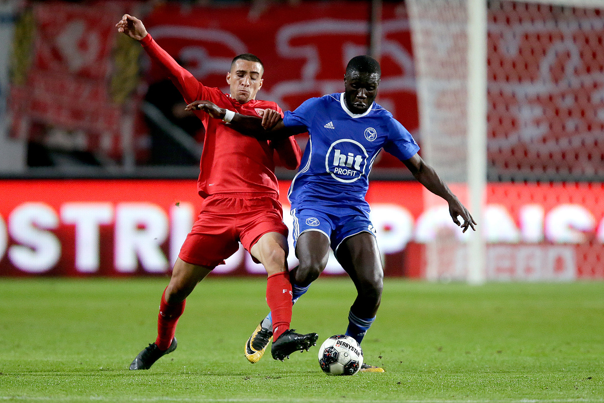 enschede, netherlands - october 26: (l-r) cristian gonzalez of f