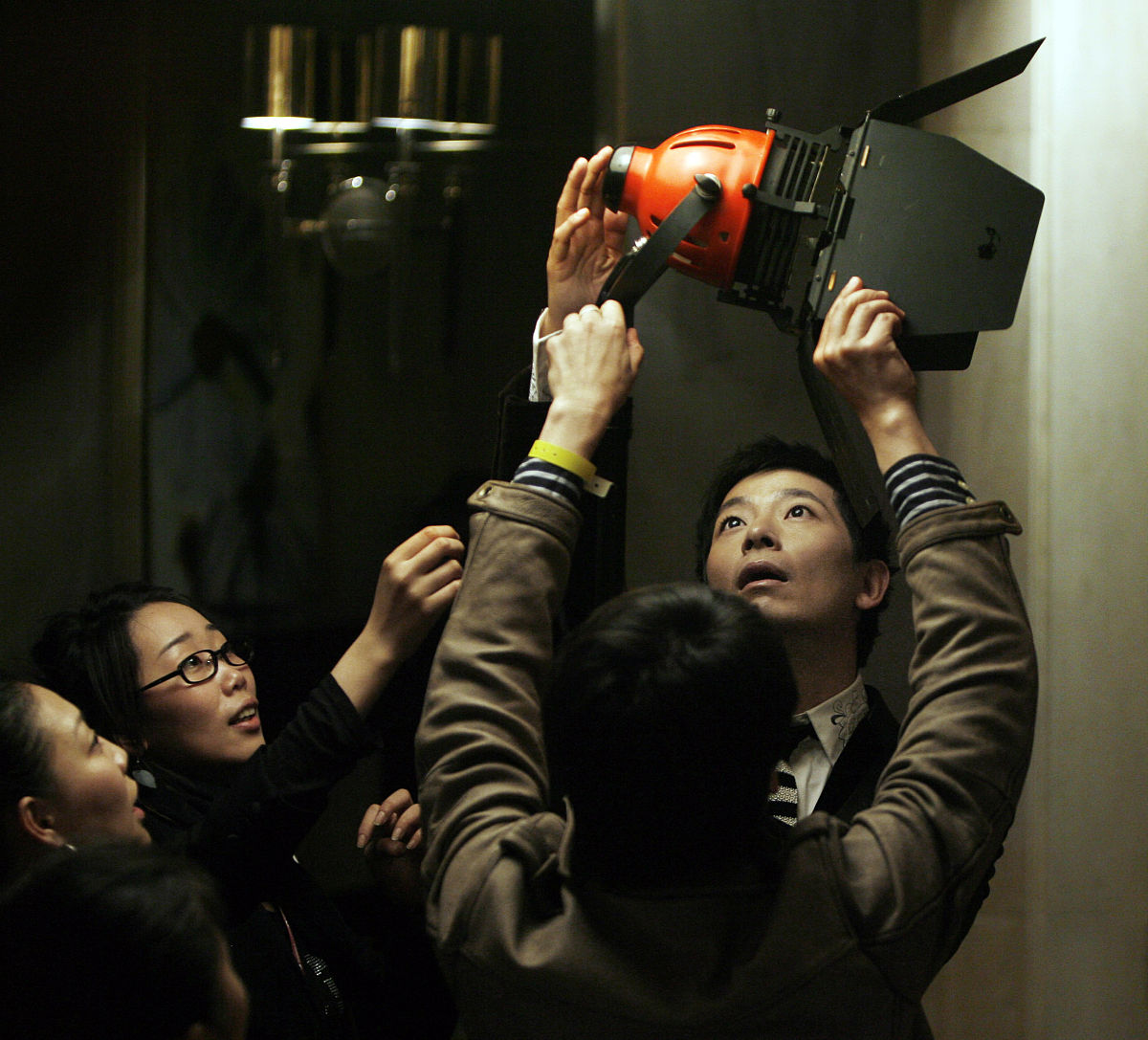 电视台灯光师职责与技能要求：专业解析