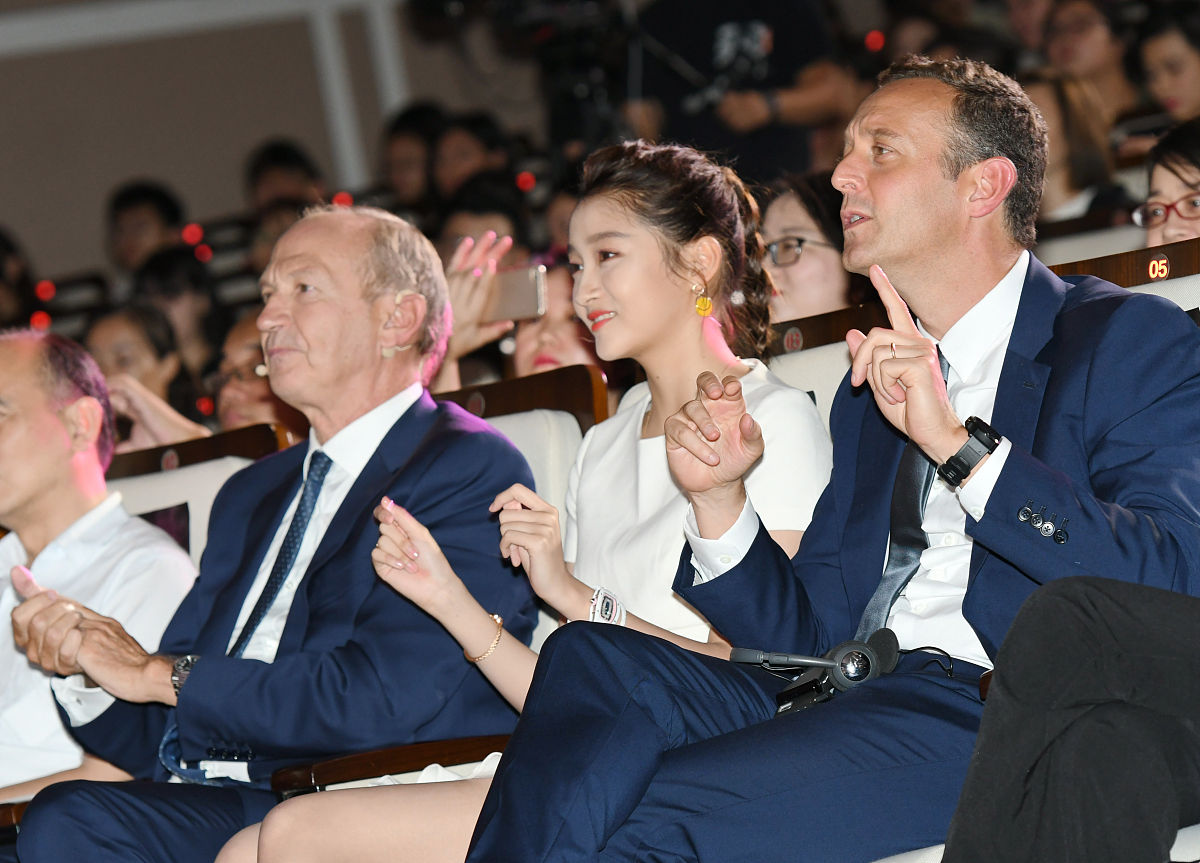 蓝小汐的日常：高中生聊天记录