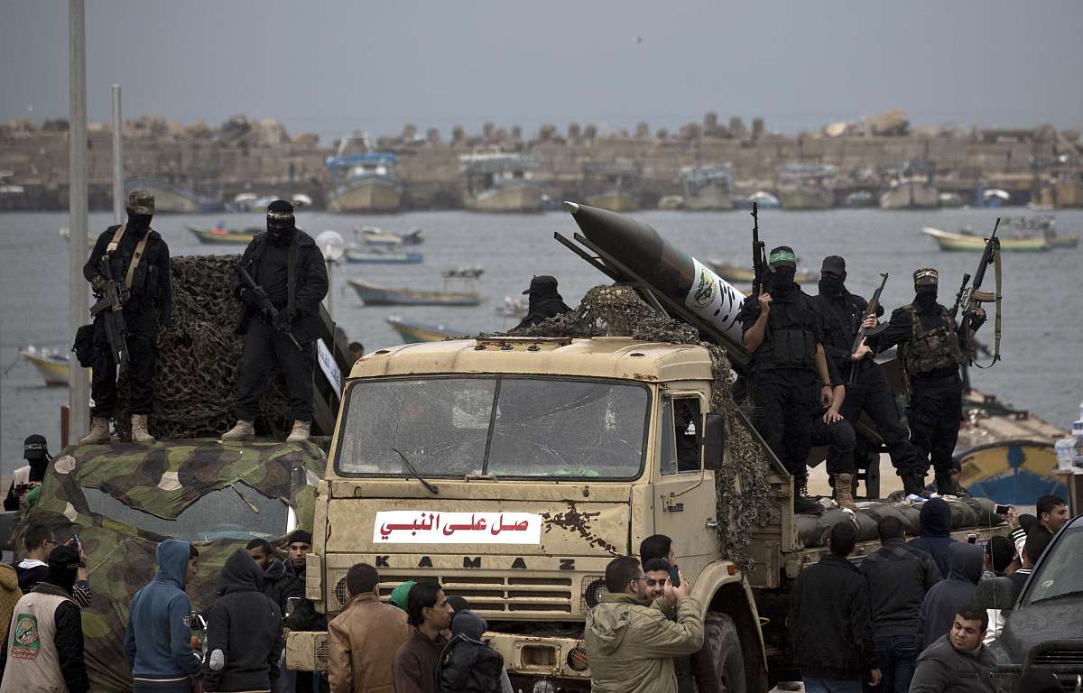 巴以冲突：解读多方观点，寻求和平解决方案