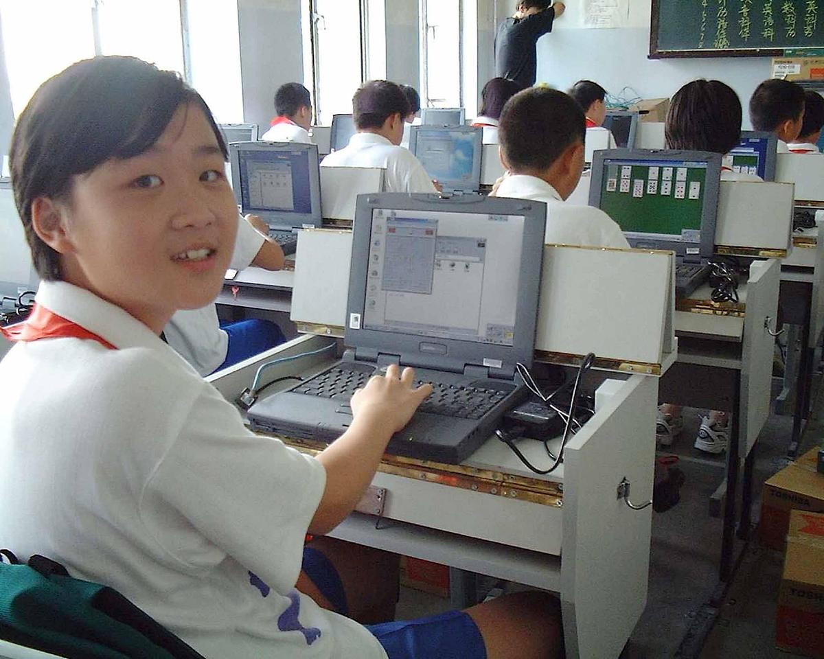 初中毕业上计算机多媒体技术去哪好