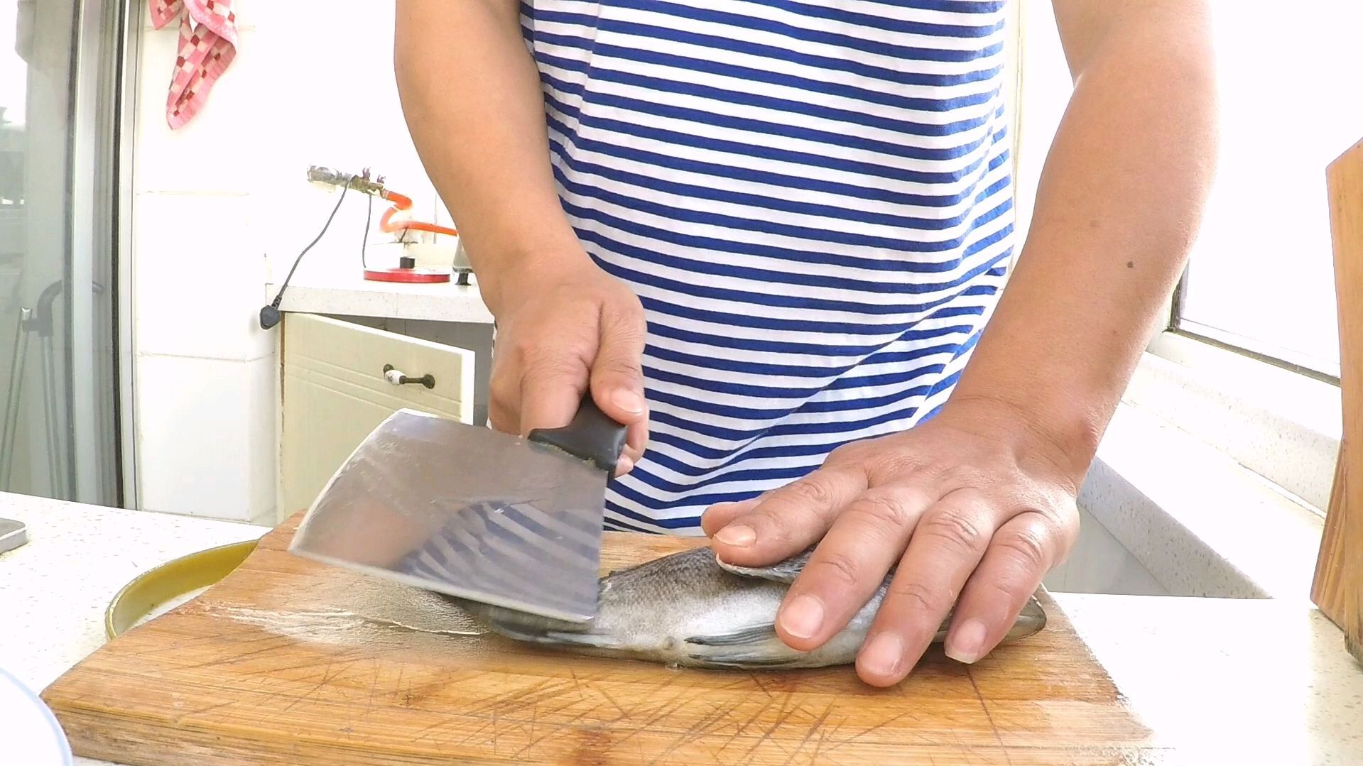 清水熬黑鱼汤,味道怎么样?给女儿逼啥样了……