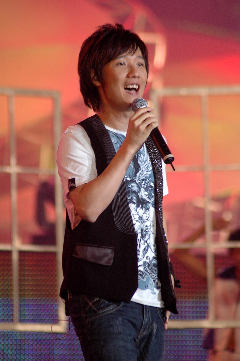 2007年9月26日晚,2007淮扬菜美食文化节晚会江苏淮安举行.阿牛+++_+++