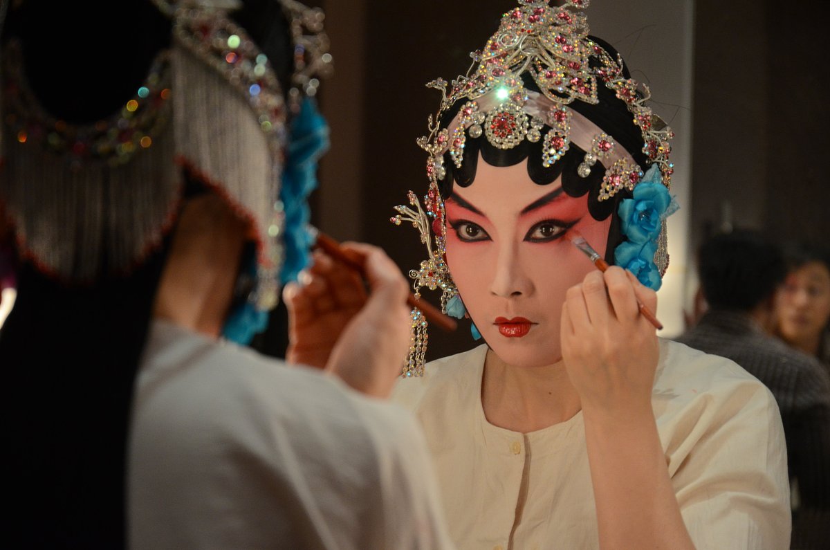2013年5月20日,第26届中国戏剧梅花奖在四川成都揭晓.***_***2012年4