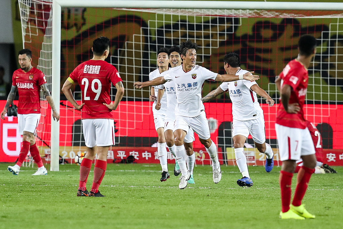 2018中超第28轮:广州恒大淘宝4-5上海上港