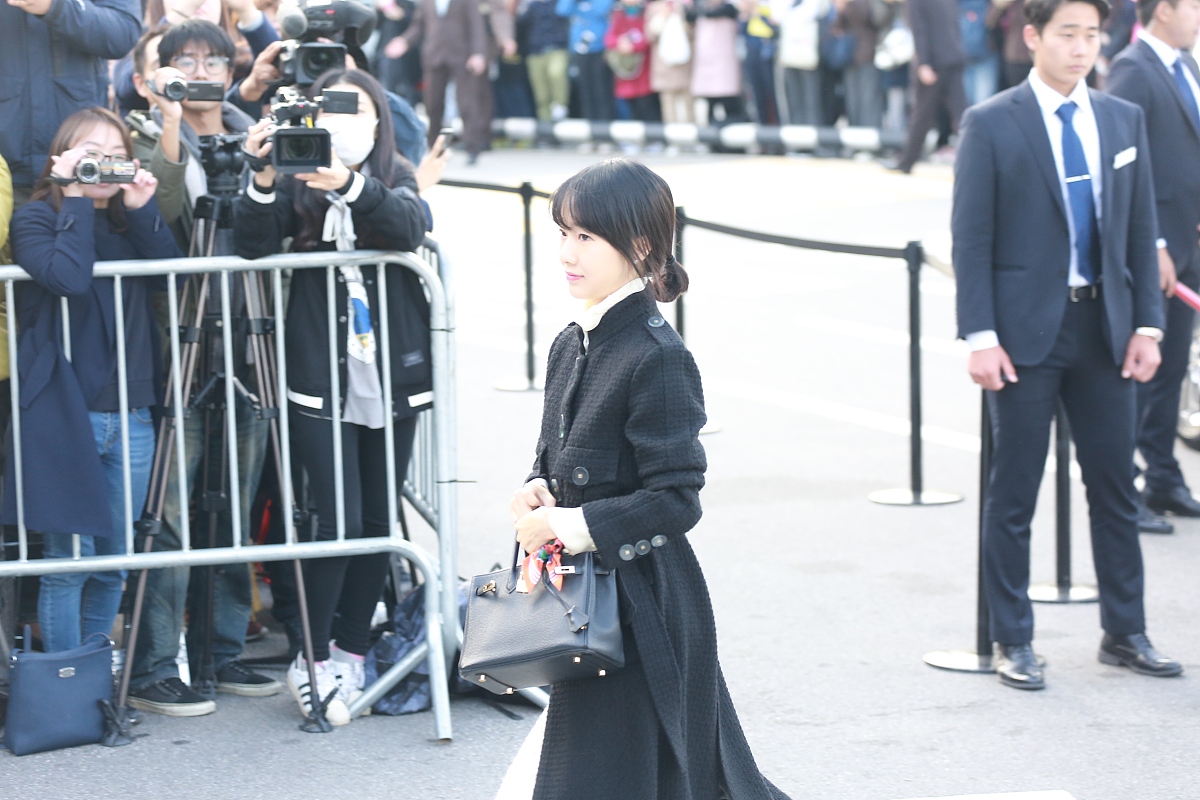 "双宋"婚礼:章子怡现身少女感十足 金喜善,朴宝剑,崔智友到贺