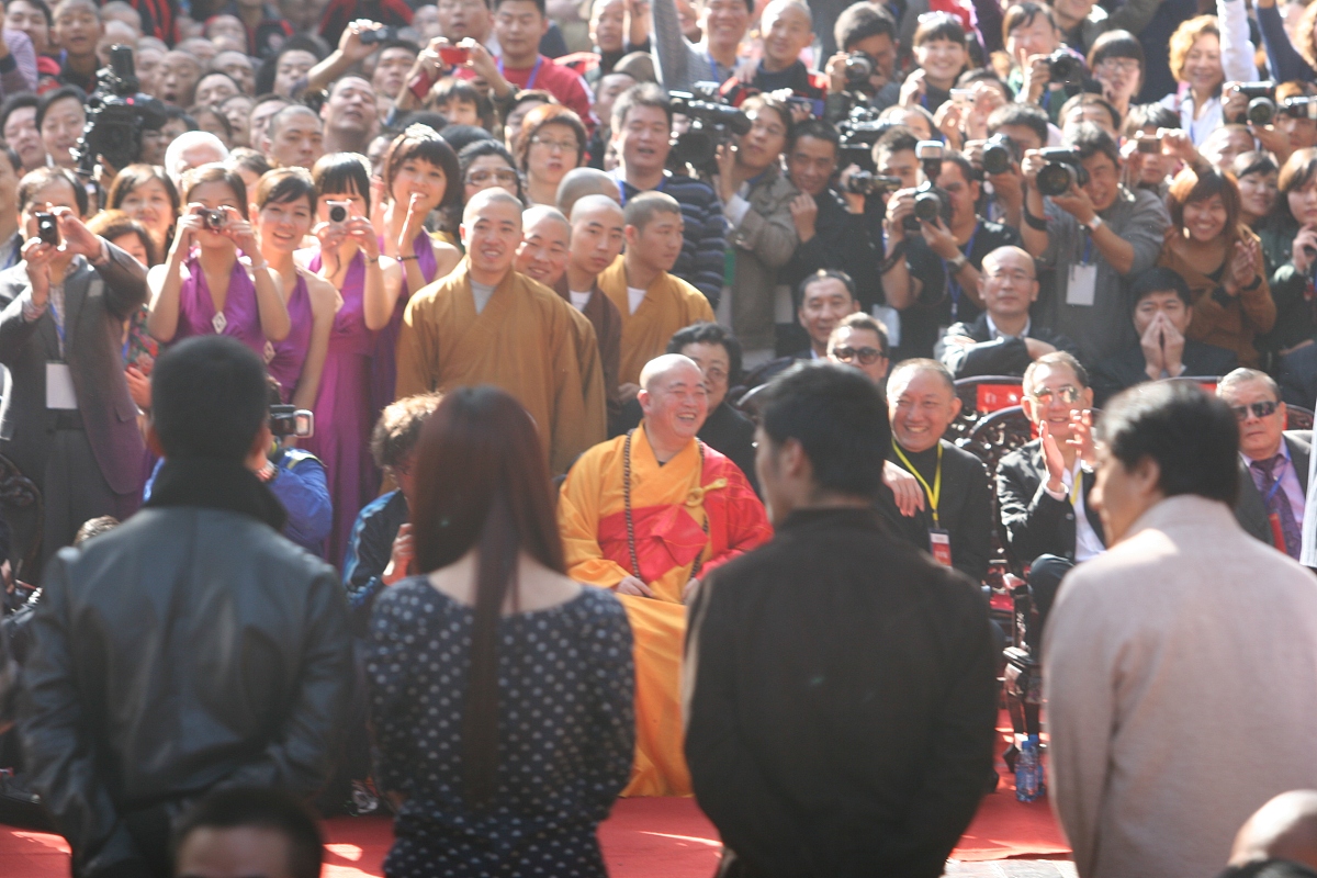 2009年10月22日,河南封登,当日电影《新少林寺》在河南登封少林寺正式
