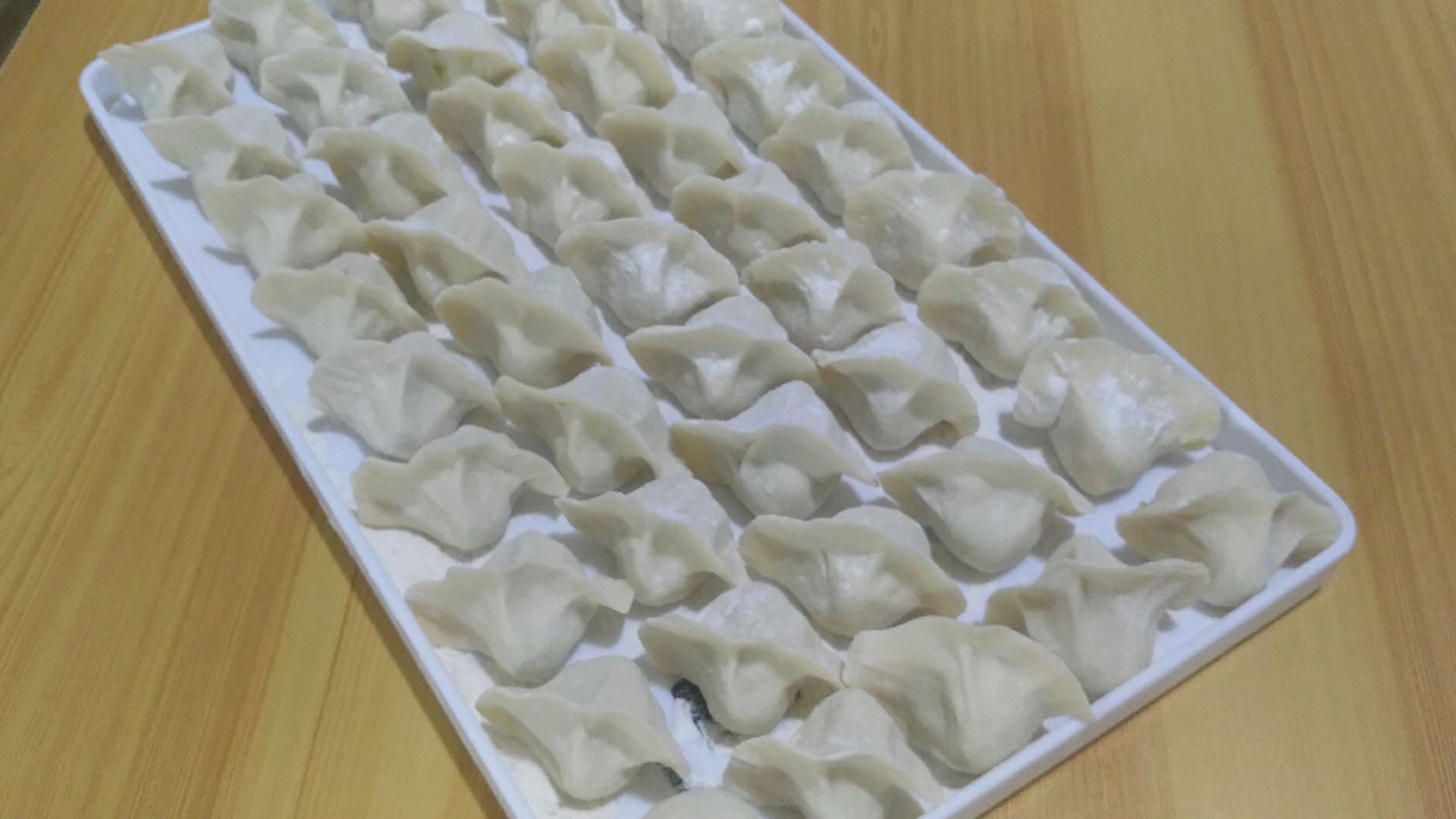 西葫芦饺子要吃素的才好吃,多加一样调味料,小孩子都能吃一盘
