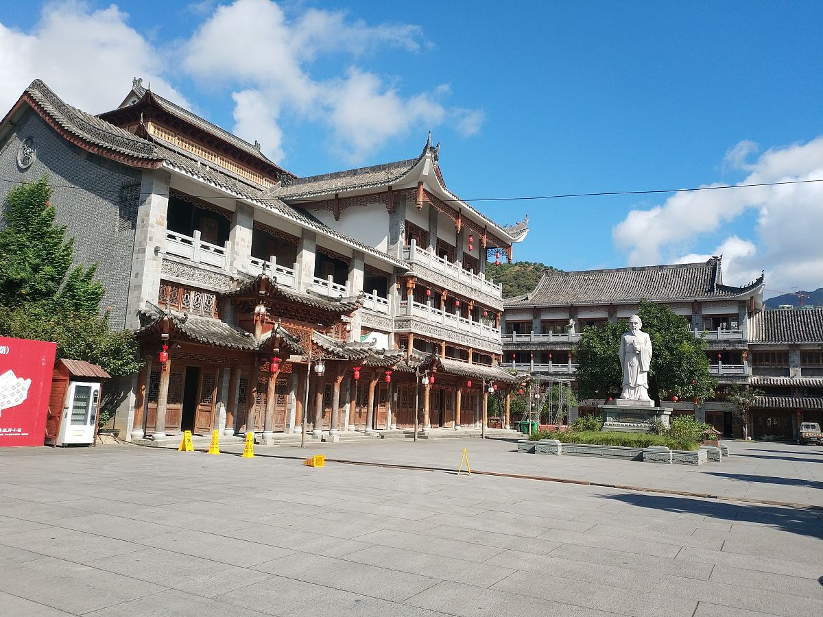 2019青神中职招生简章