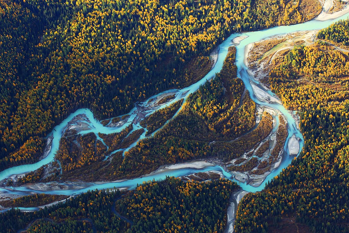 喀纳斯景区的功能分区按照一心两翼方法归纳并详细阐述一心与两翼分别是指什么