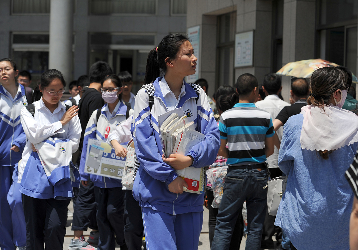 黄冈2022年女生读卫校用发