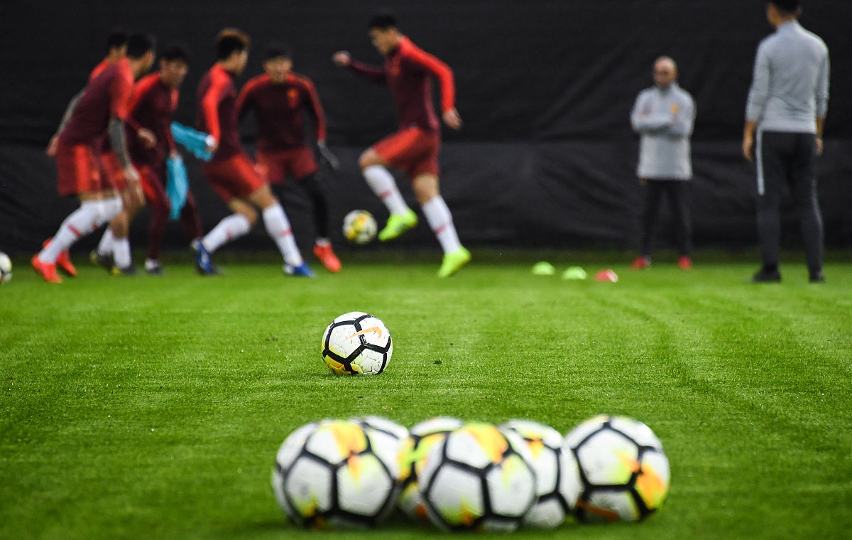 欧洲足球俱乐部试训机会：非球探途径指南