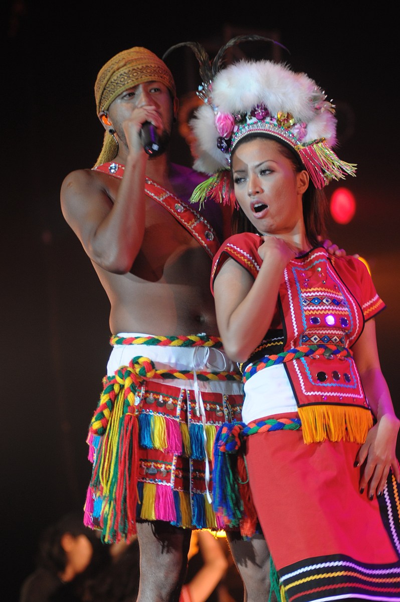 2008年8月30日,上海,张震岳在上海大舞台举行演唱会.+++_+++张震岳