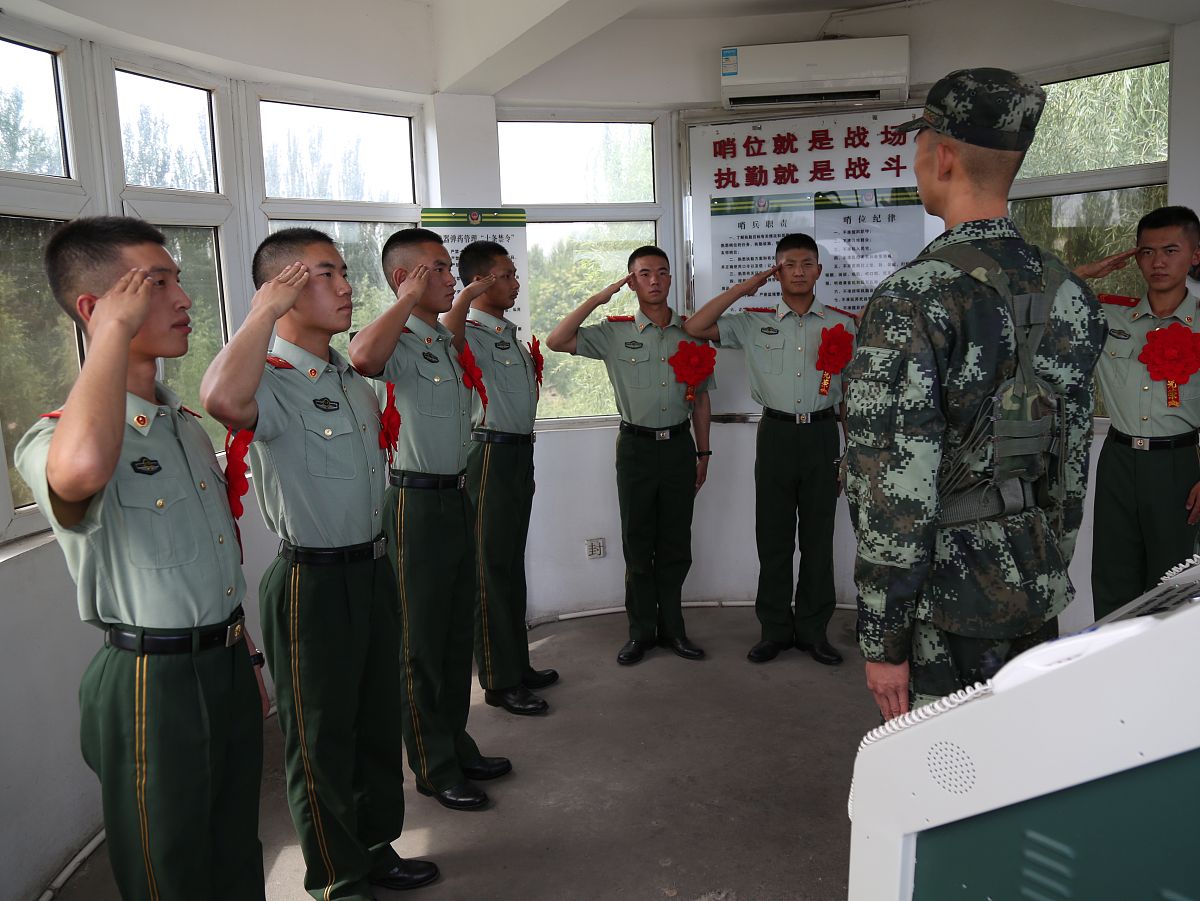 我们非营利组织所做的工作的一部分我们支持退伍军人和急救人员我们支持学校里的孩子和烹饪项目!我要怎么夸他