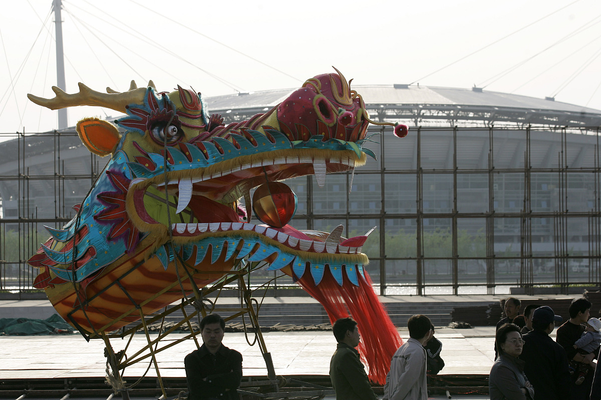 (摄影师要求河南媒体禁止下载,谢谢合作)   2007年4月3日,河南洛阳,工