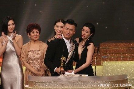 他曾爱过赌王千金当过渣男，分手以打工维生，今遇贤内助斩获大奖