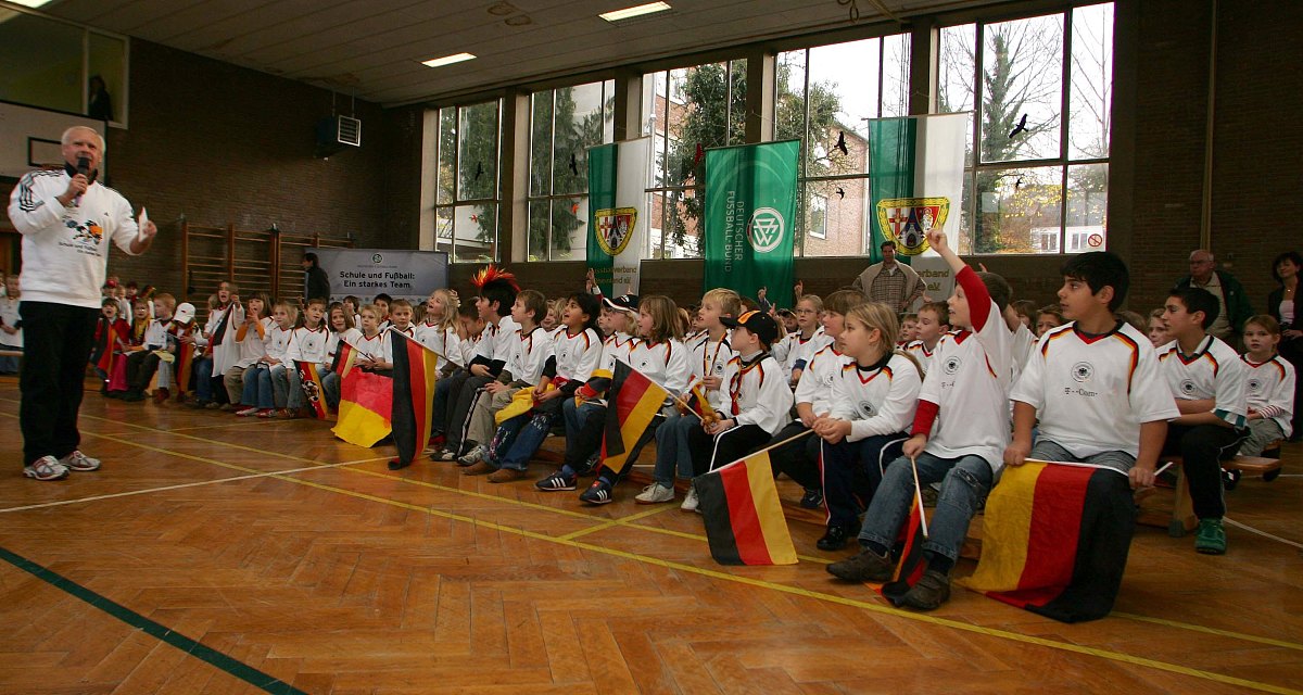 diez, germany - november 20:  wolfgang staab talks to pupils of 