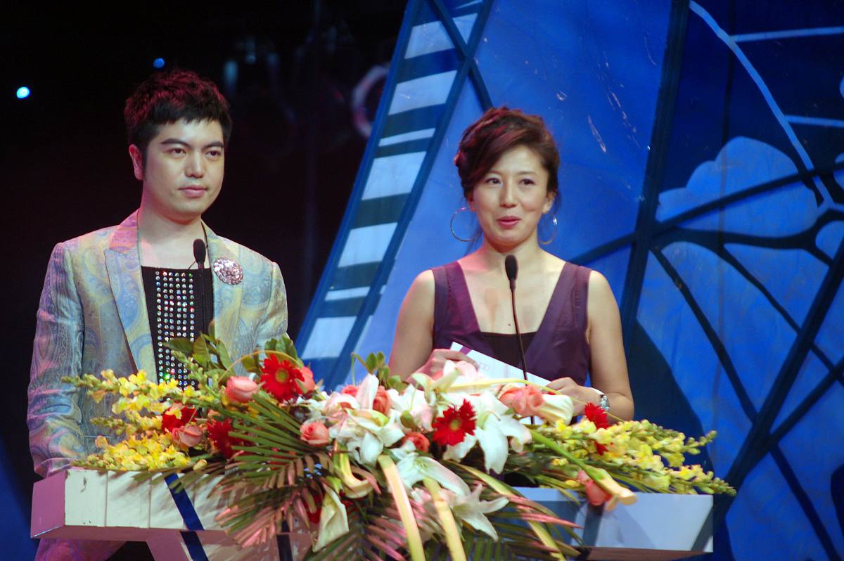2008年2月23日,北京,首届中国职场女性榜样颁奖盛典举行.开奖嘉宾 祁