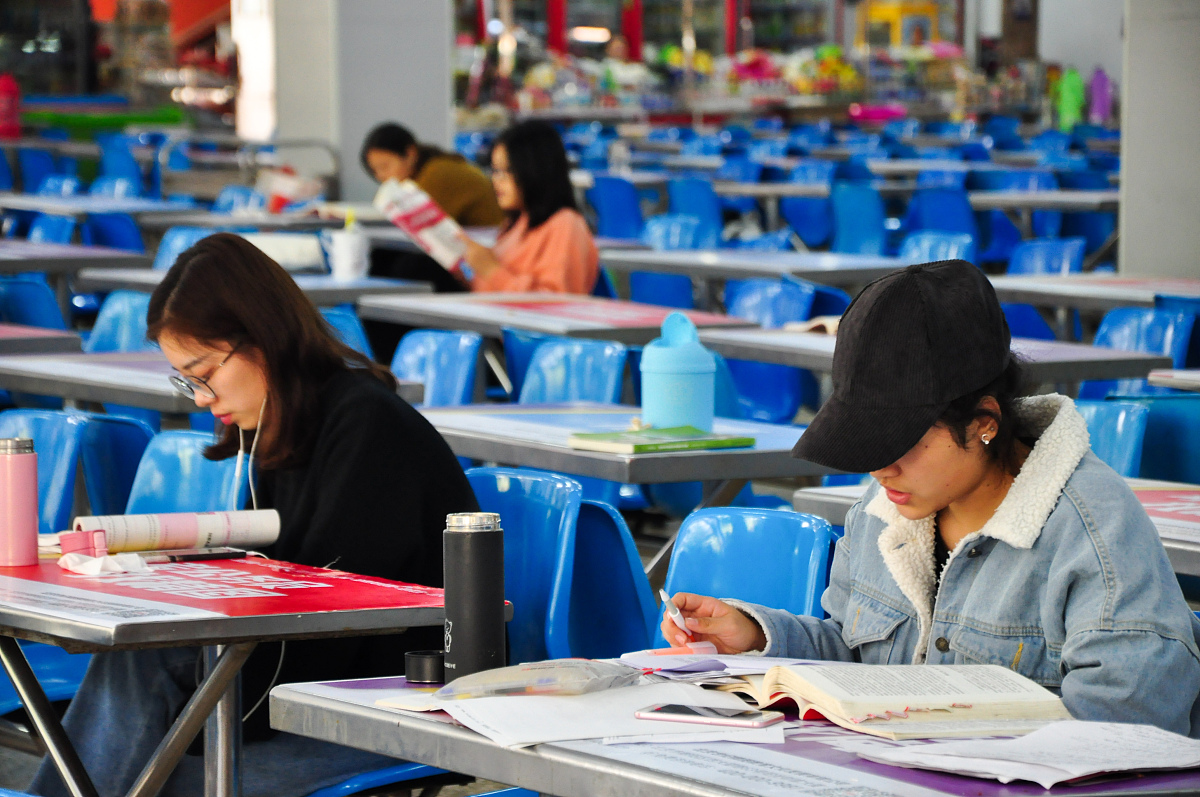大学生如何建立积极的学习态度：8个有效方法
