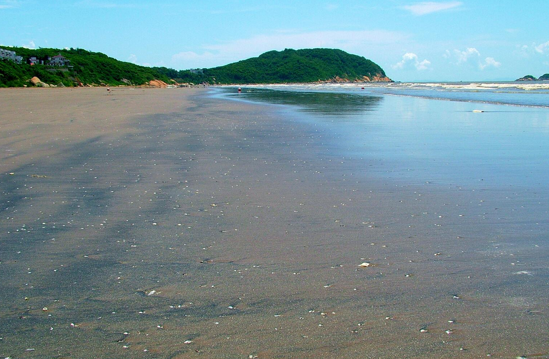其中有广东阳江海陵岛,青岛银沙滩,珠海银沙滩,湖南临湘银沙滩,新疆银