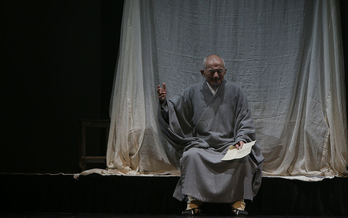 2014年9月27日,天津,话剧《最后之胜利》在天津津湾大剧院开演.游本昌