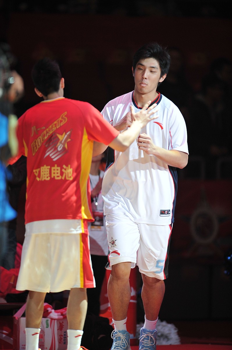 忆江南运用了哪两种修辞手法