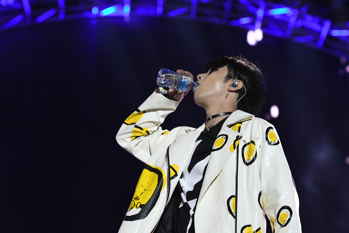 2017年4月22日,上海,b.i.g泛娱乐嘉年华.***_***华晨宇