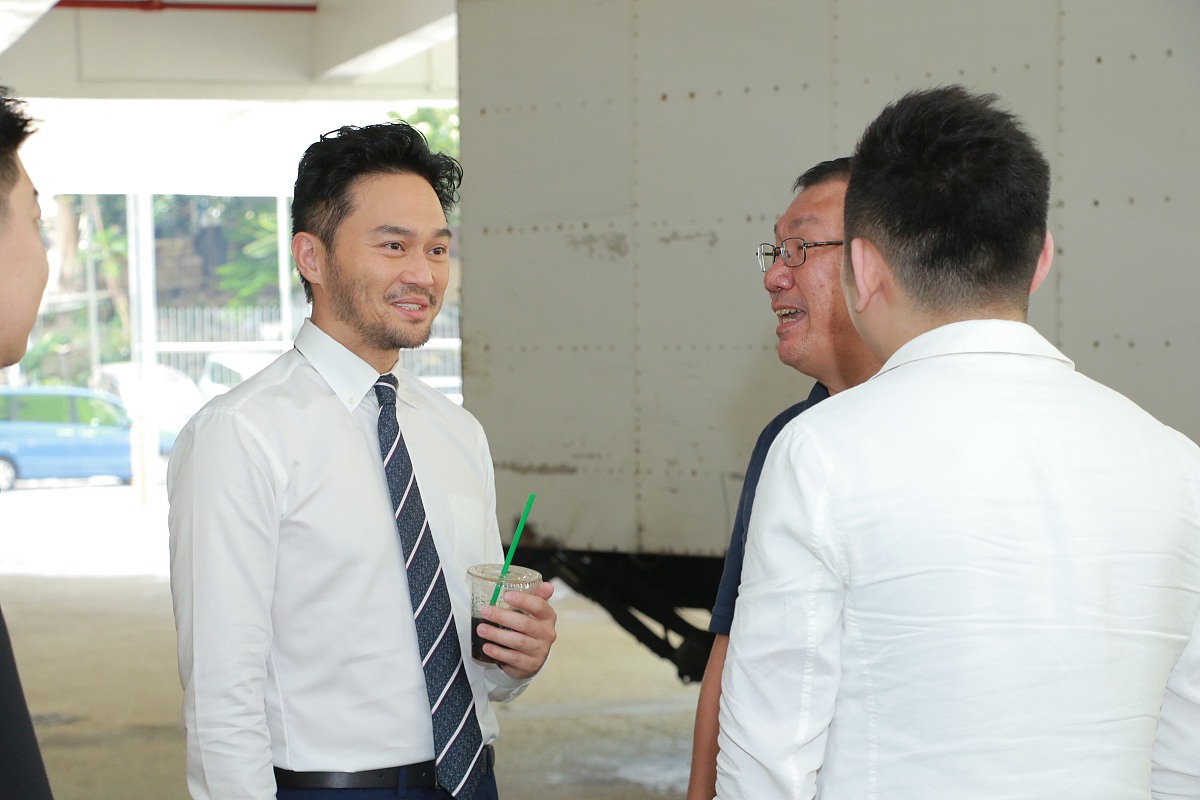 2017年8月21日,香港,<strong>电影</strong>《l风暴》开镜拜神仪式.***_***张智霖