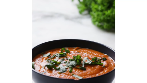 慢炖烤番茄罗勒汤~新鲜罗勒叶加上浓郁番茄,超美味!