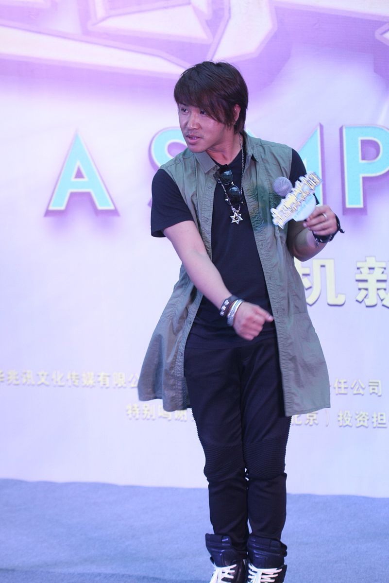 2013年08月09日,北京,电影《超萌英雄》开机发布会举行.欧弟卖萌