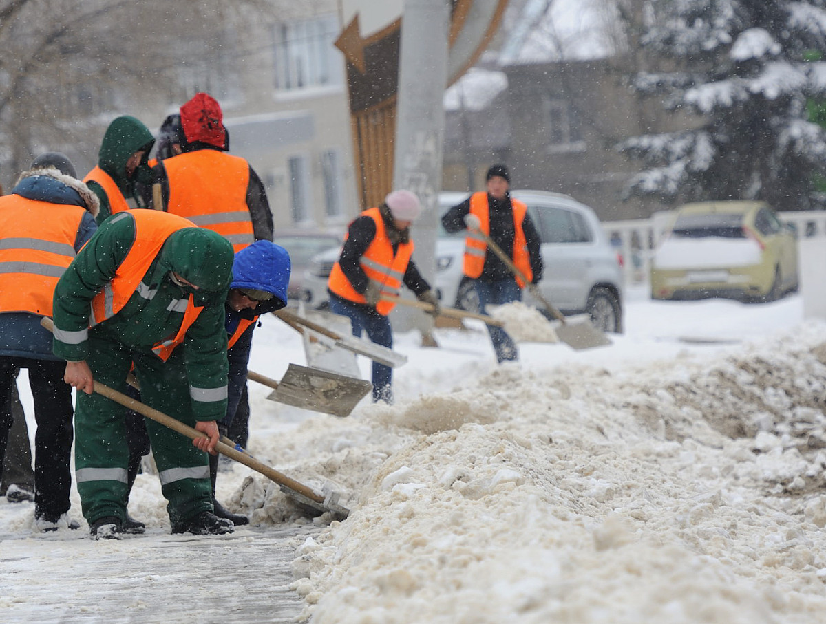 钢板混凝土组合墙距厚比对轴压性能的影响研究