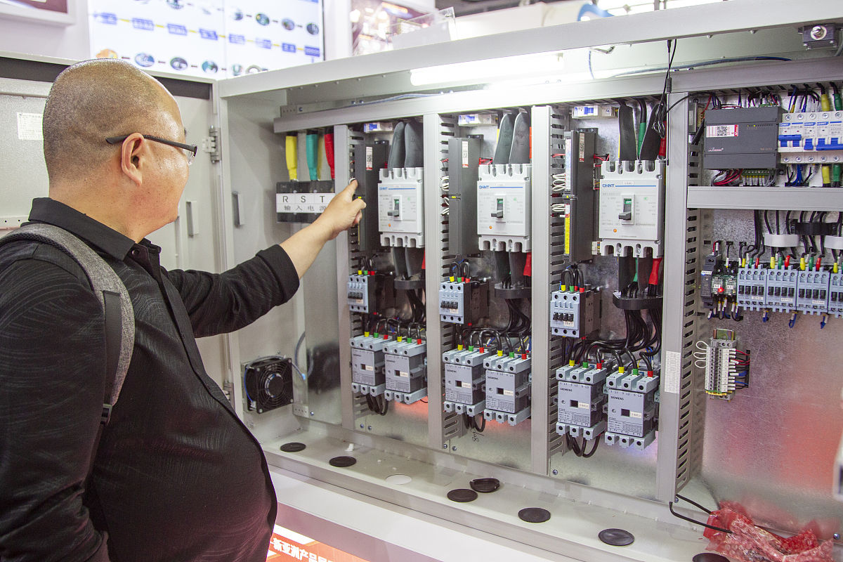 自动控制原理研讨报告：电气工程与智能控制专业的视角