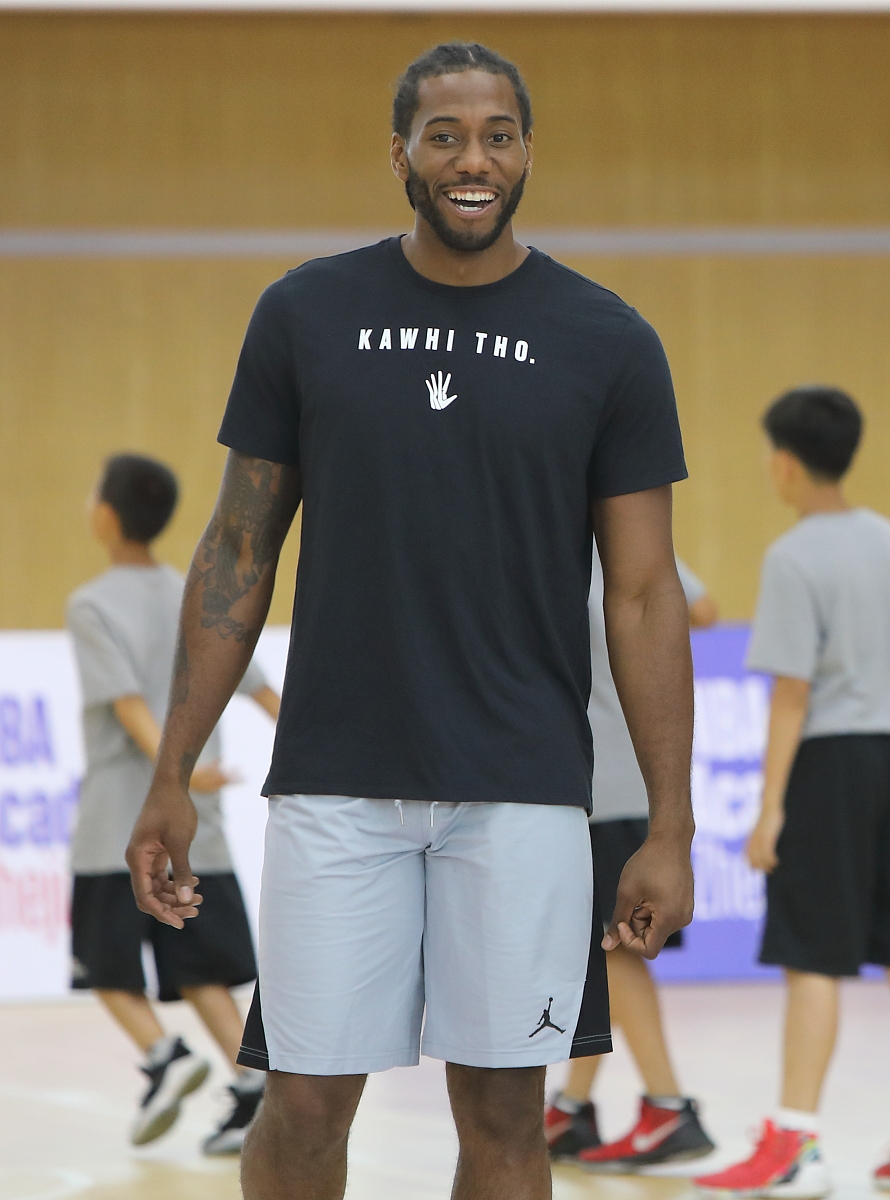 一个解剖学学渣请你用解剖学知识分析一下中枢性和周围性面瘫临床表现的关系