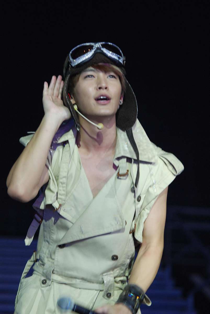 2009年4月11日,上海,飞轮海"想入飞飞世界巡回演唱会"在上海大舞台正