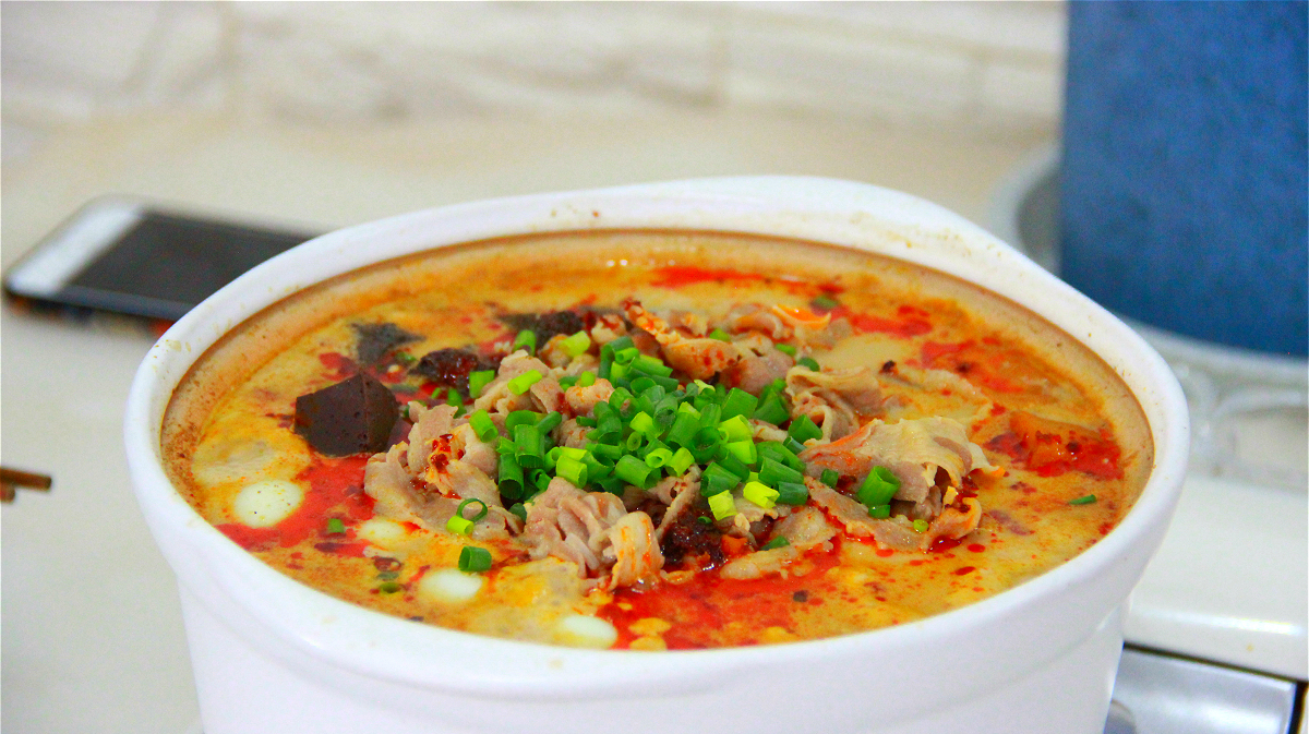 温妮秘制麻辣烫,麻辣又过瘾,味道一点不输杨国福,配菜太丰富了