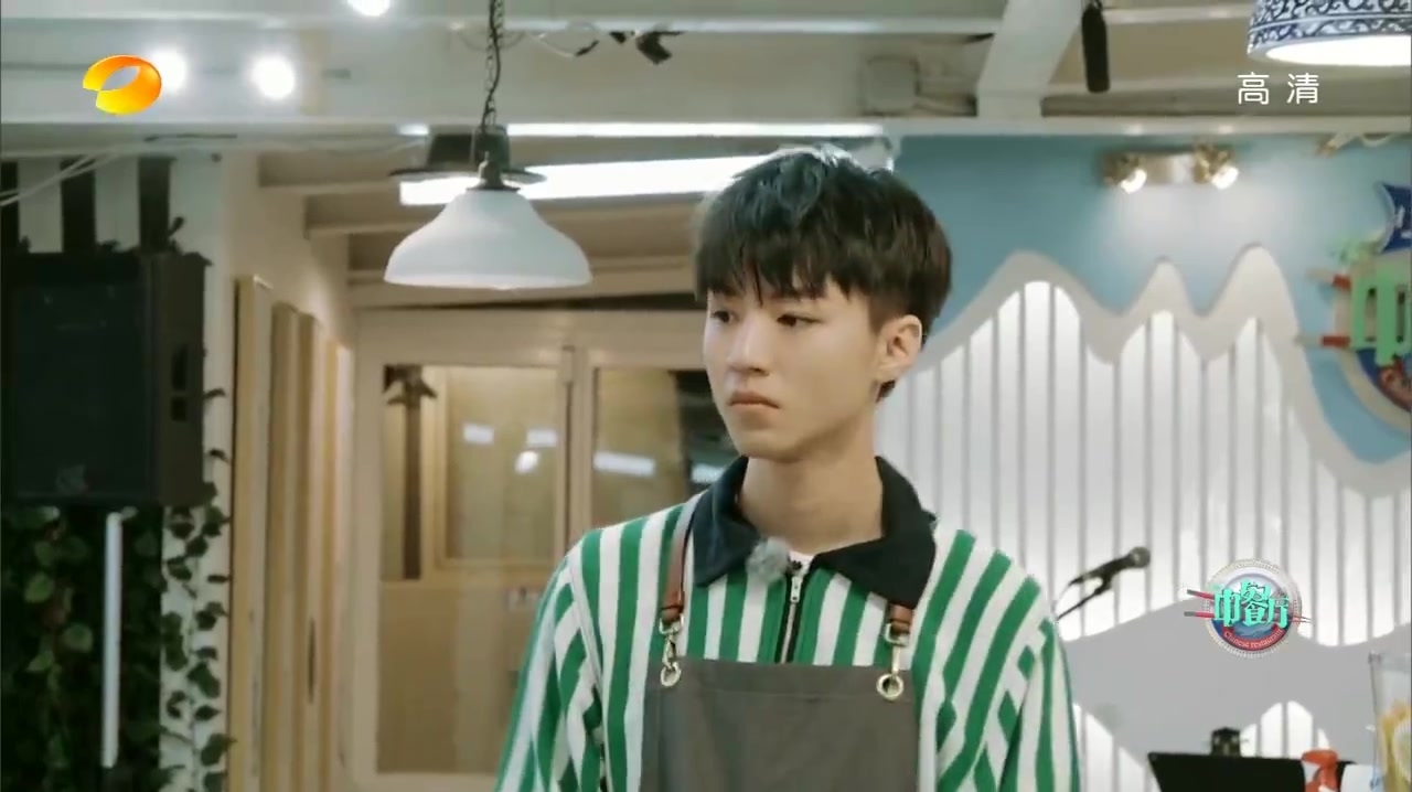 王俊凯这个举动太暖心了,黄晓明又到后厨指手画脚被秦海璐怼走