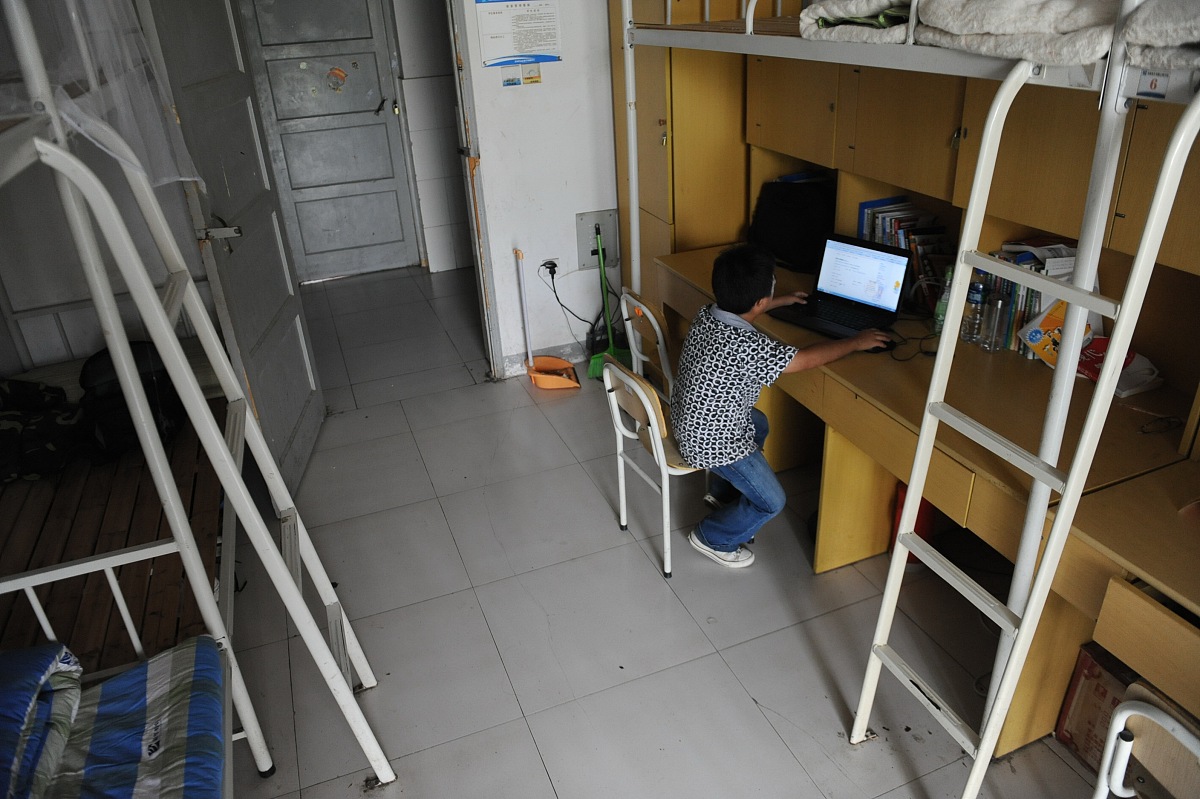 陕西汉唐职业技术学校宿舍食堂条件怎么样？