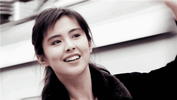 網友偶遇王祖賢引眾人回憶，當年神級美顏連陳曉也淪為小迷弟