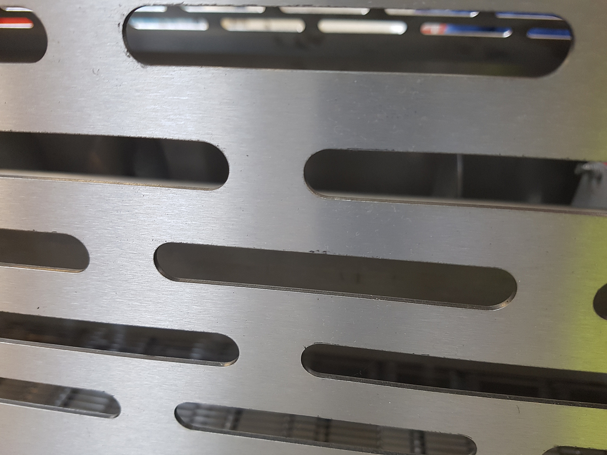 TC4钛合金薄板零件加工变形原因及对策分析