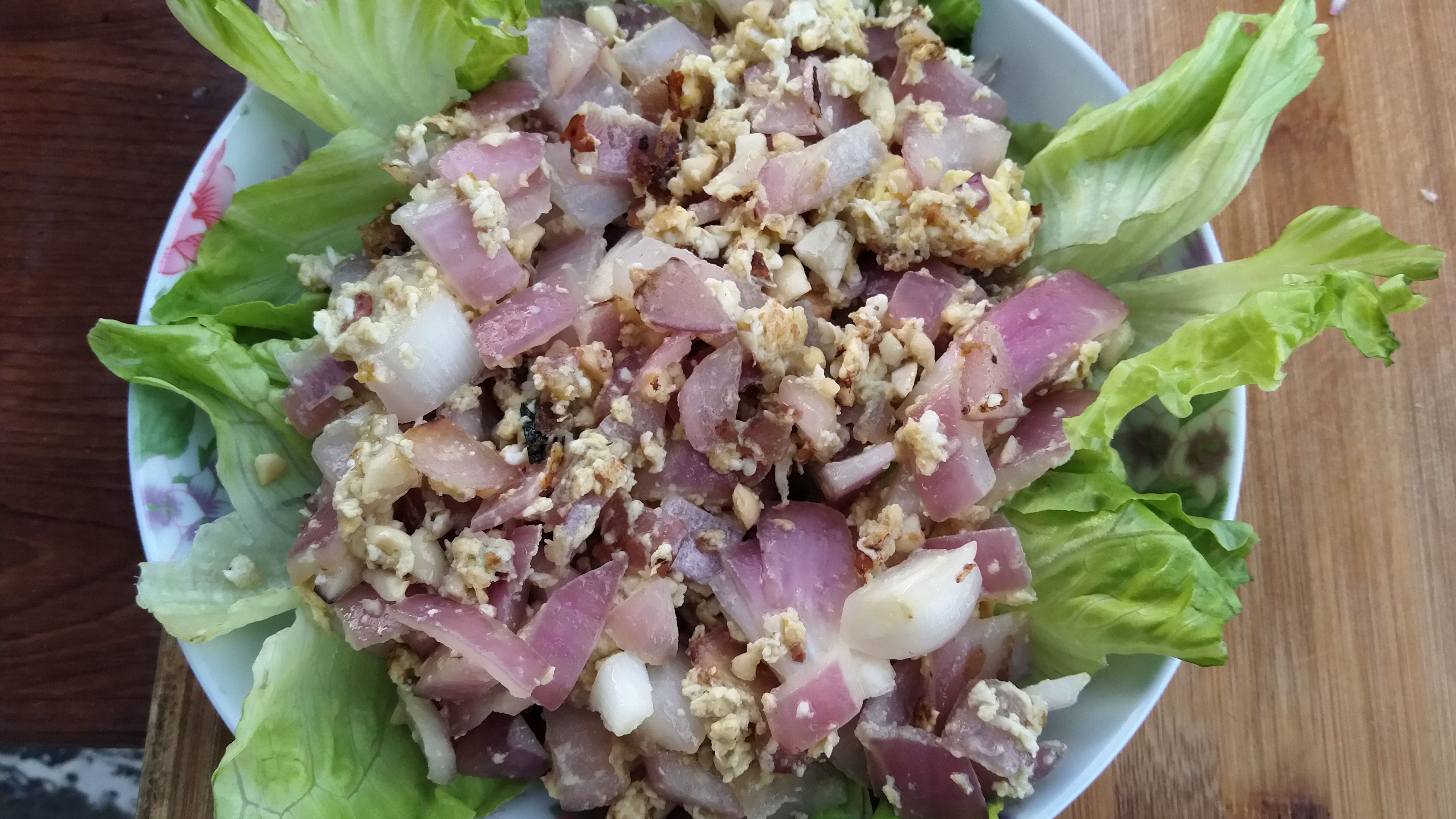 一份韭菜炒鸡蛋和葱头炒鸡蛋,再加上摊的煎饼,80后心底的美味