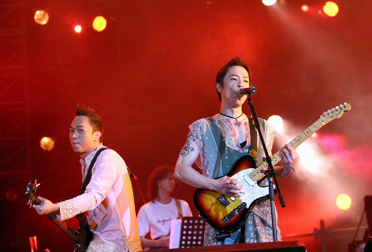 2005年9月3日,"beyond的故事上海告别演唱会"在上海体育馆火爆上演.++